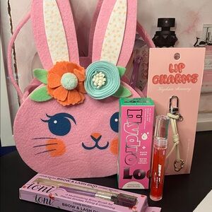 BUNNY EASTER BASKET NWT ✨ BUNDLE ALL INCLUDED 🩷
